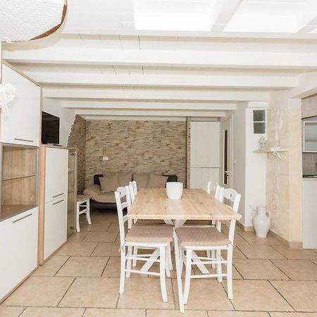 Dimora Alfonso Pomes Apartment Остуни Екстериор снимка