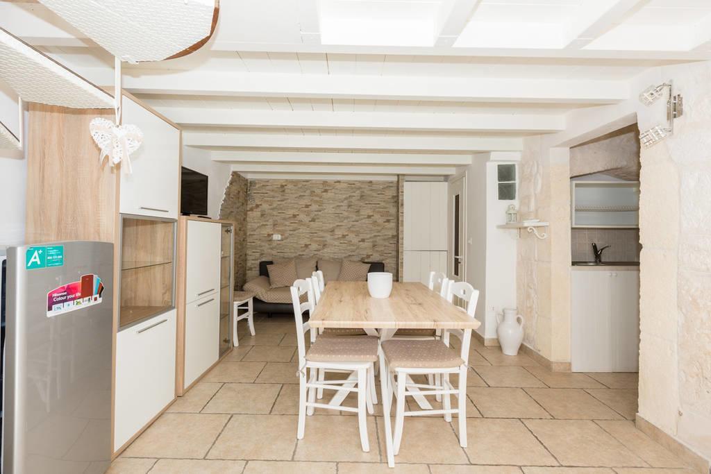 Dimora Alfonso Pomes Apartment Остуни Екстериор снимка