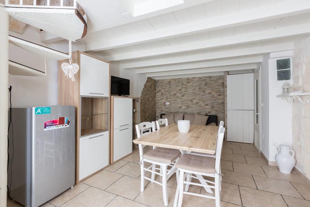 Dimora Alfonso Pomes Apartment Остуни Екстериор снимка